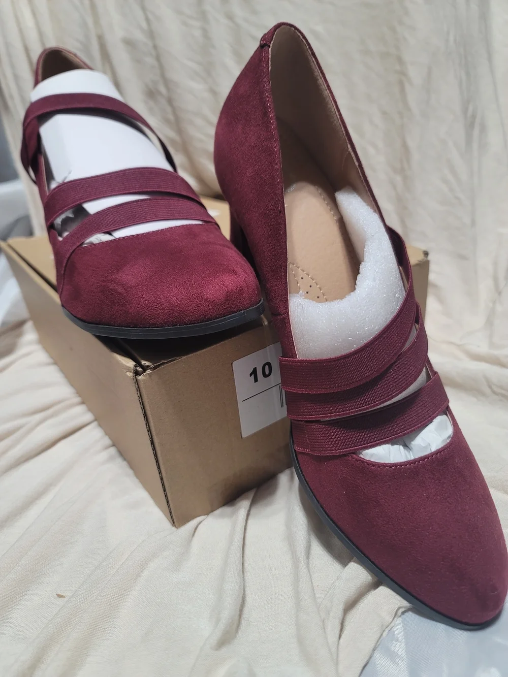 Journee Collection Loren Wine Faux Suede Heeled Pumps Size 10 NIB